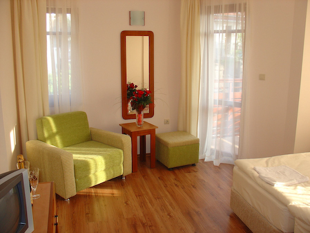 SVETI_NIKOLA_HOTEL_NESSEBAR_BULGARIA_AIR_TOUR_TRAVEL